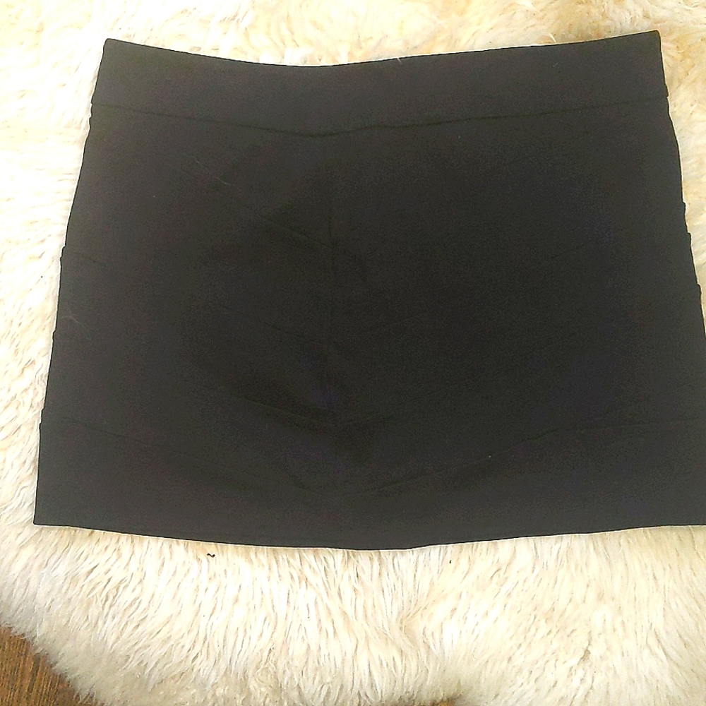 Express short black skirt with back zipper